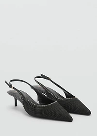 Natural fiber kitten-heel shoes