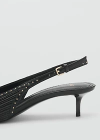 Natural fiber kitten-heel shoes