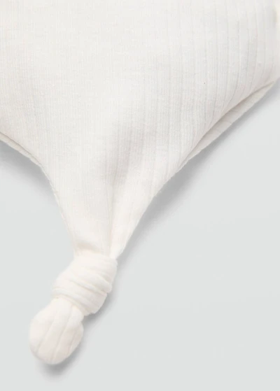 Hat with knot detail