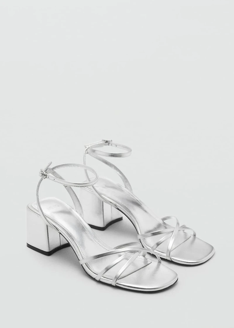 Crossed strap heeled sandal