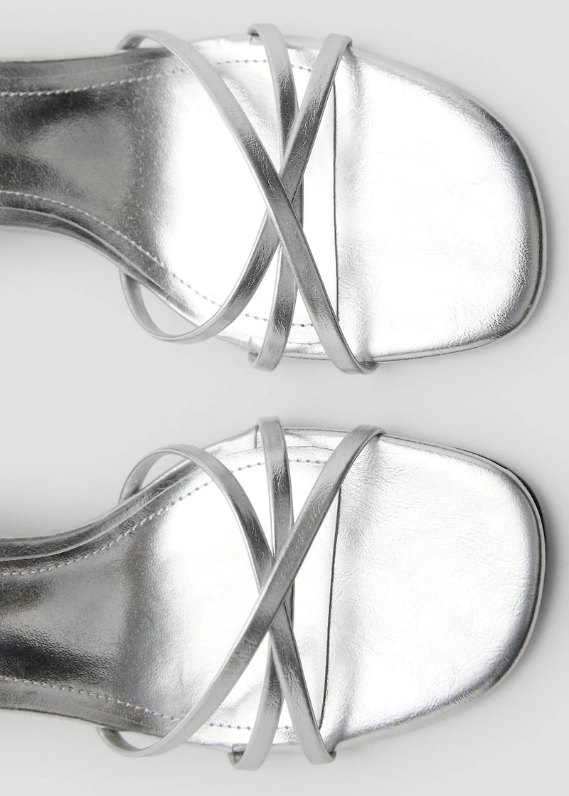 Crossed strap heeled sandal