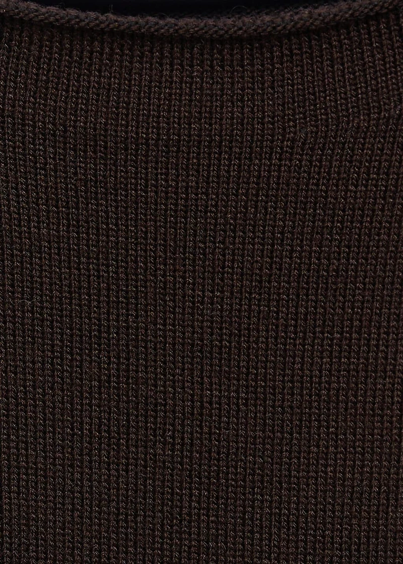 Short-sleeved fine-knit sweater