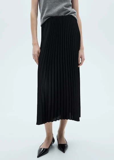 Straight pleated skirt