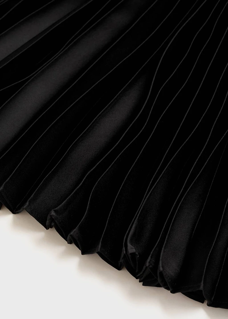 Straight pleated skirt