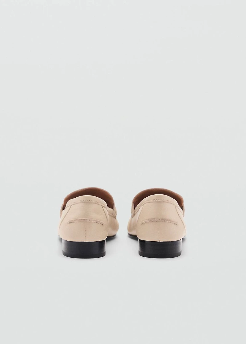Leather moccasins with tassels