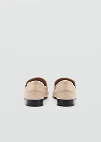 Leather moccasins with tassels