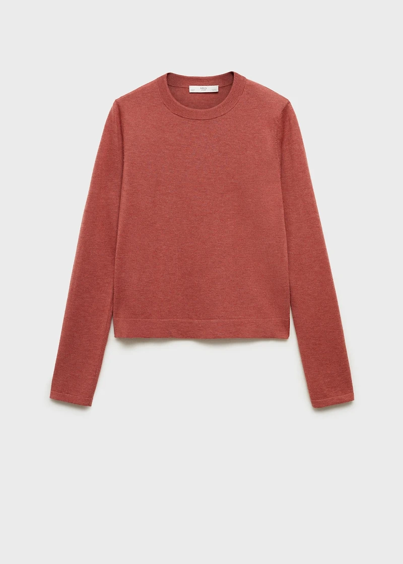 Round-neck knitted sweater