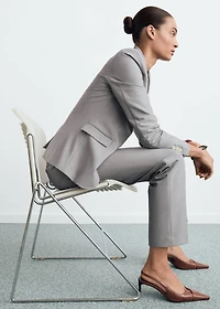 Fitted suit jacket