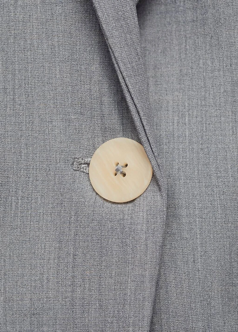 Fitted suit jacket