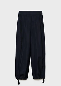 Cargo pants with adjustable hem