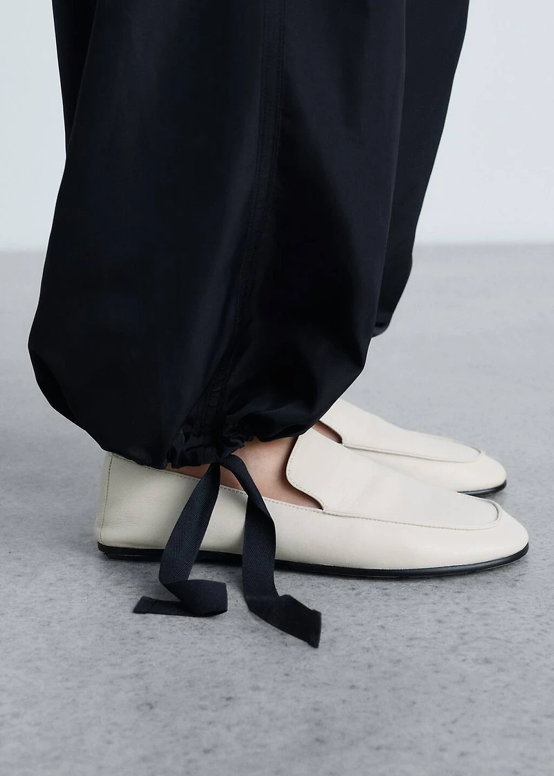 Cargo pants with adjustable hem