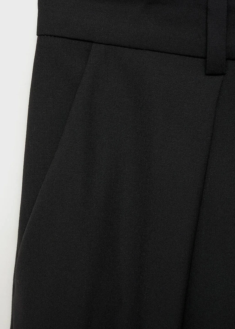 Straight-fit pleated pants