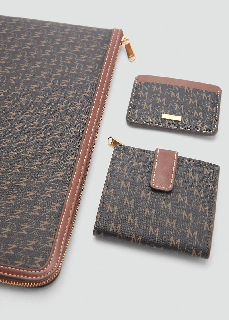 Laptop case with printed logo