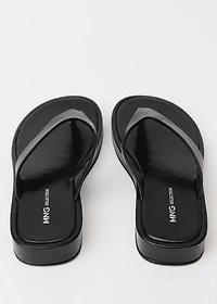 Leather straps sandals