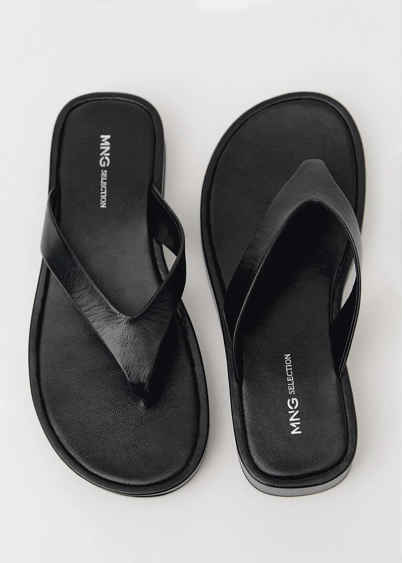 Leather straps sandals