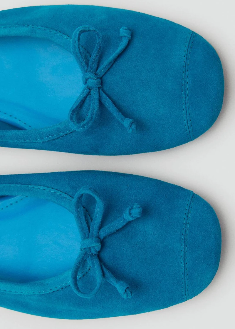 Bow suede ballerina
