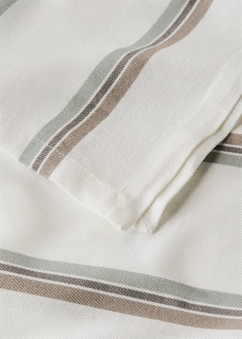 Cotton yarn-dyed striped tablecloth for 6 to 8 diners