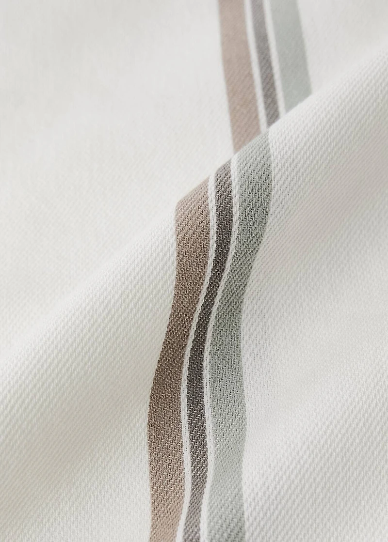 Cotton yarn-dyed striped tablecloth for 6 to 8 diners