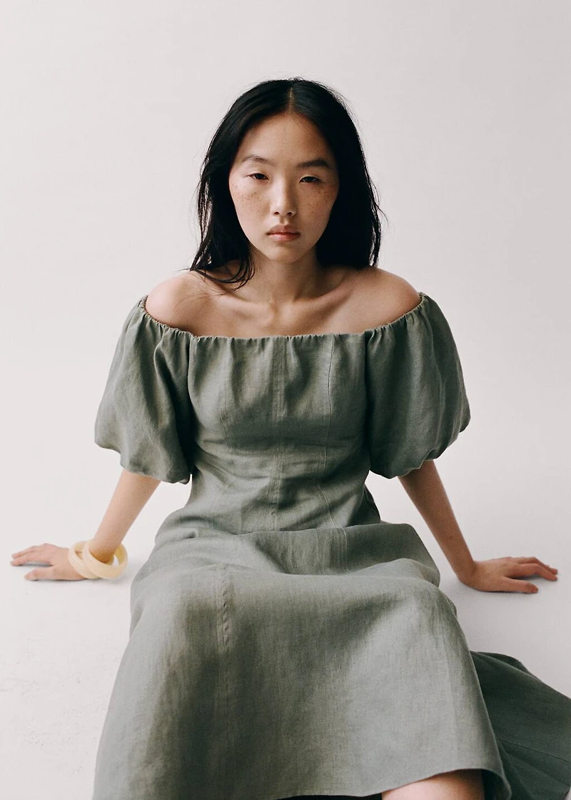 Puffed-sleeve linen dress