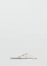 Embroidered mesh shoes