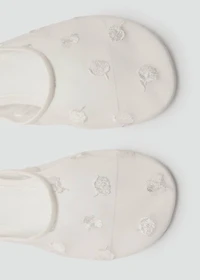 Embroidered mesh shoes