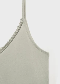 Cotton pajama top with lace contrast
