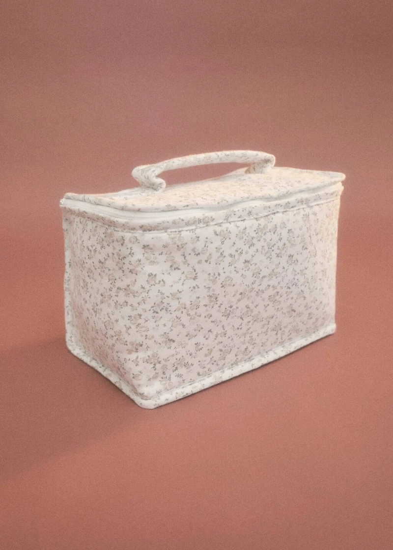 Children’s toiletry bag with mini-flower print