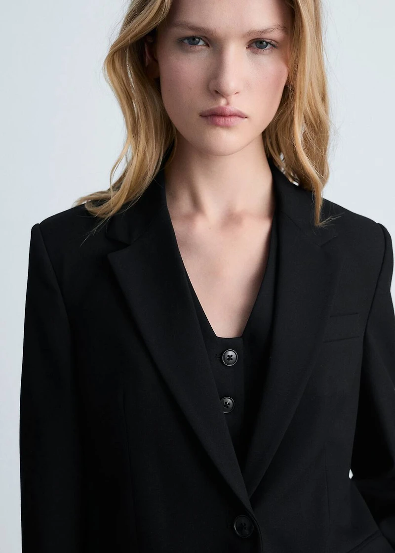 Straight blazer with flap pockets