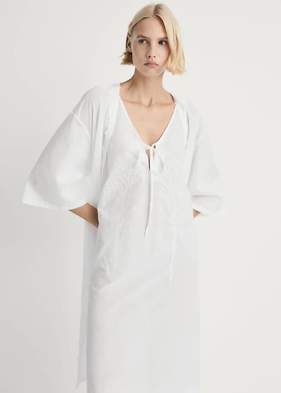 Cotton robe with lace
