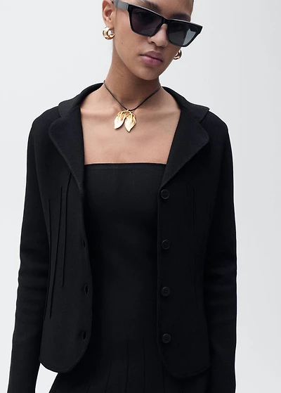 Knitted jacket with lapel collar