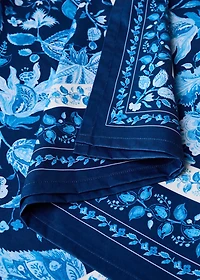 Resin floral tablecloth for 6 to 8 diners