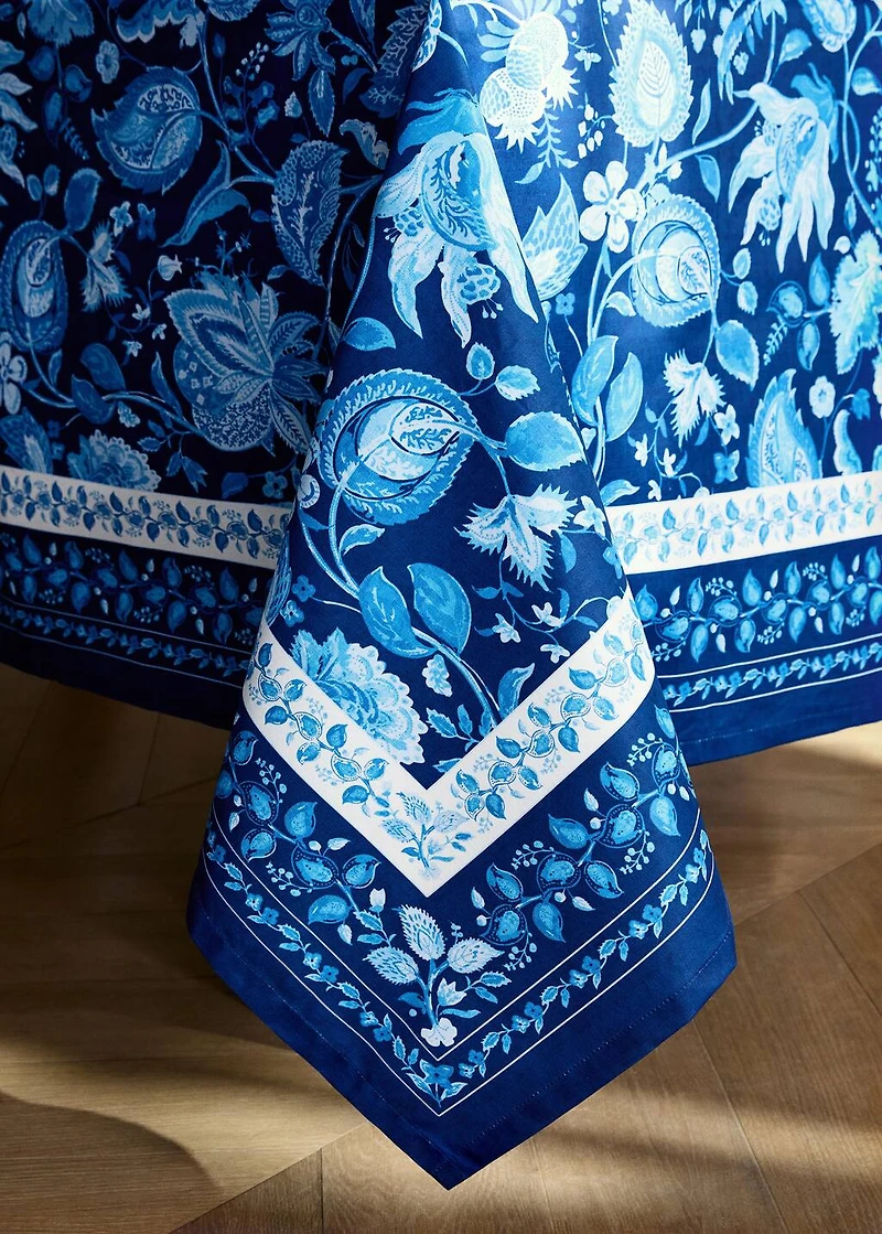 Resin floral tablecloth for 6 to 8 diners
