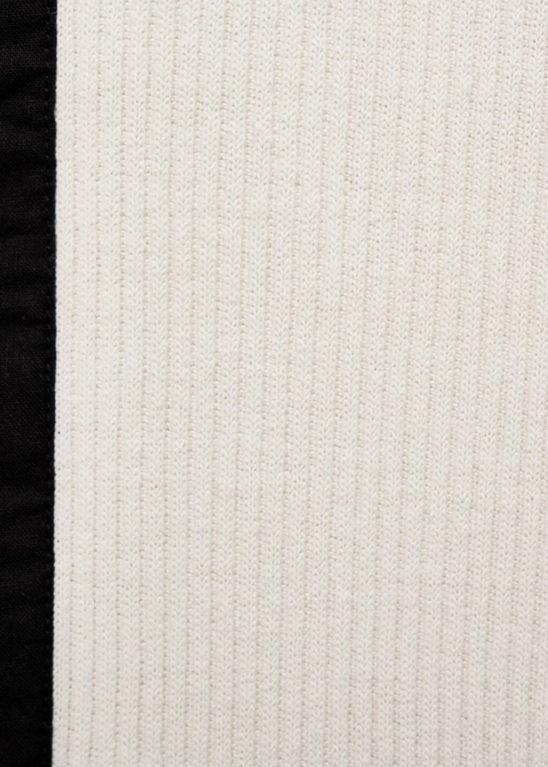 Cotton cardigan with contrasting closure