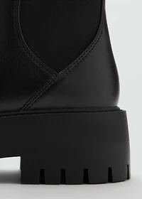 Chelsea boots with buckle