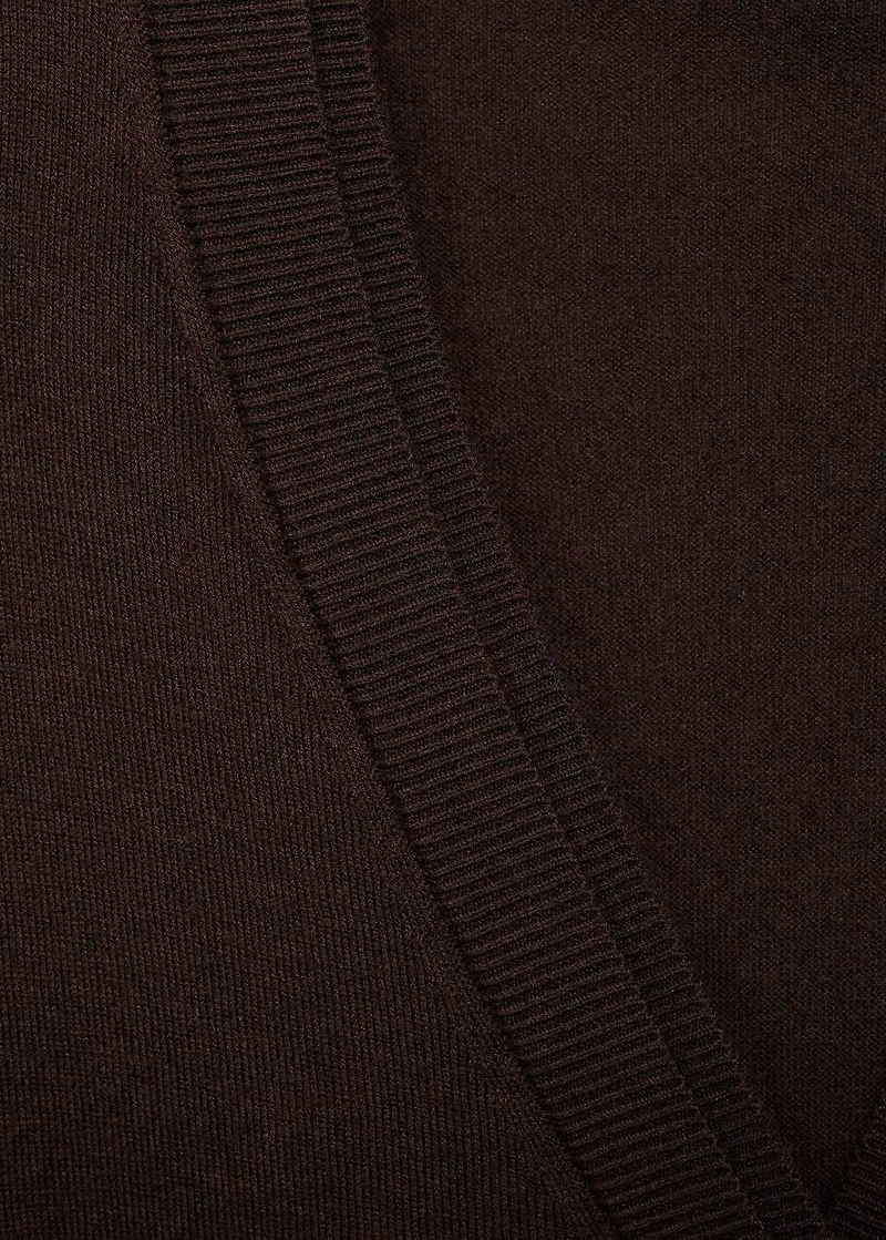 V-neck knitted cardigan