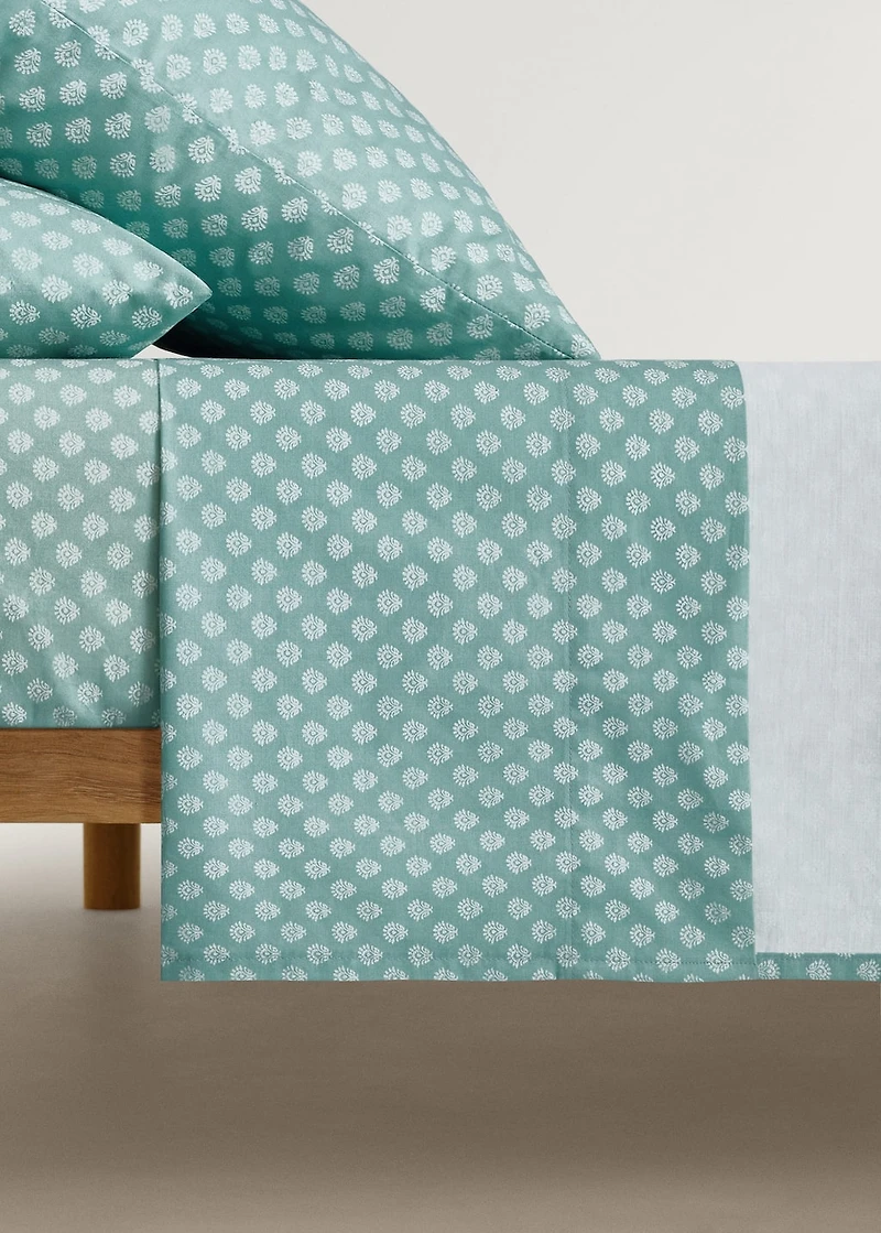 Children’s cotton top sheet with small flowers for 90 cm bed