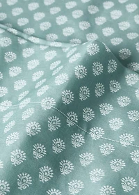 Children’s cotton top sheet with small flowers for 90 cm bed