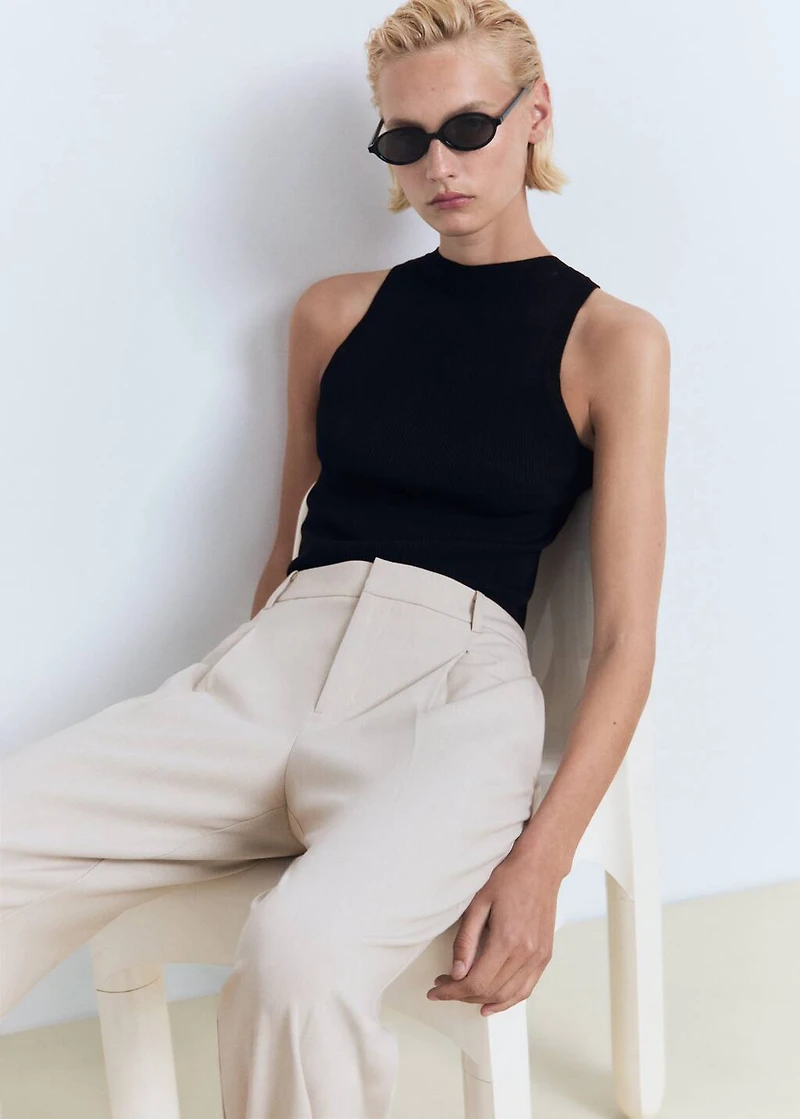 Straight-fit pleated pants