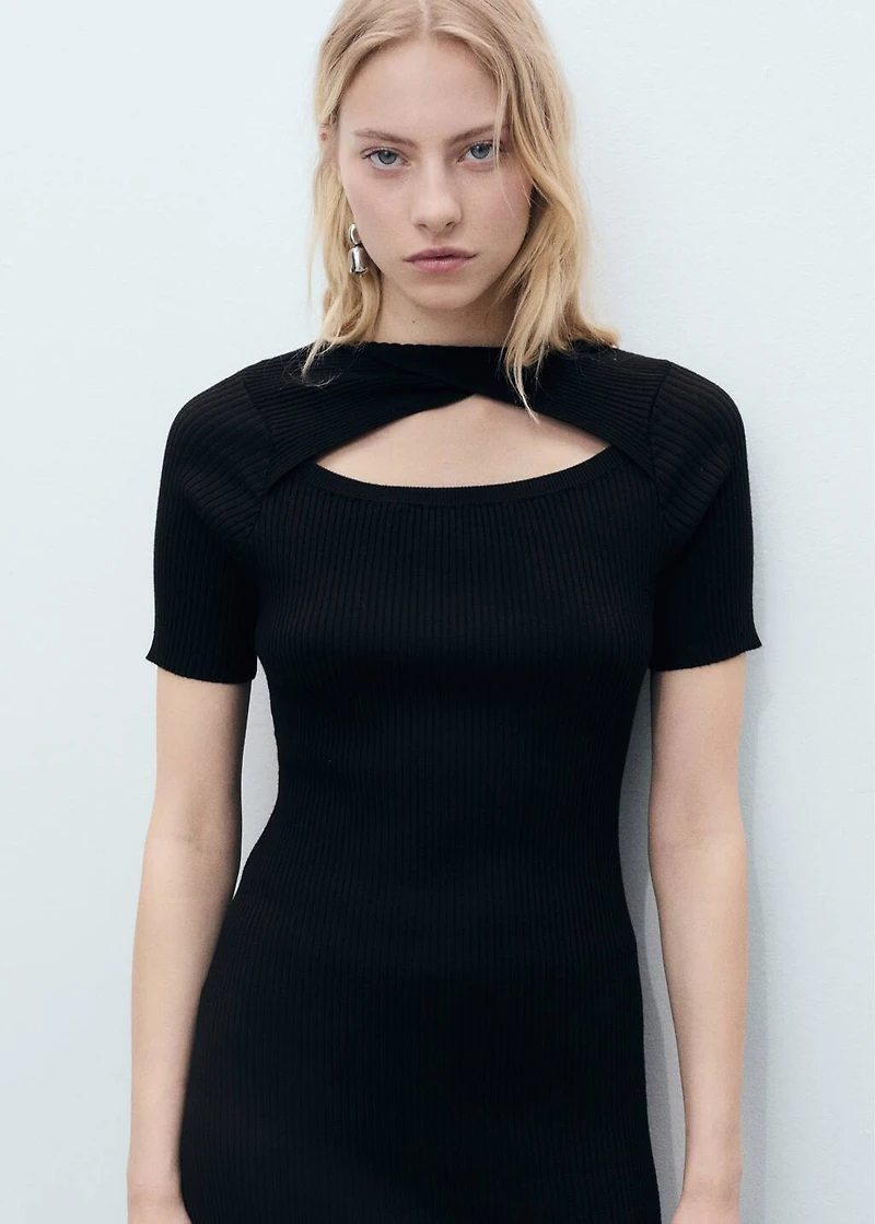 Ribbed midi-dress with slit neckline