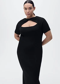 Ribbed midi-dress with slit neckline