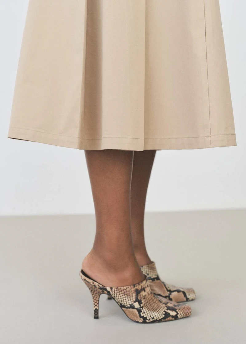 Flared skirt with pleated detail