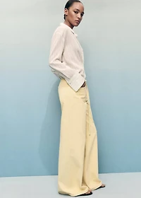Low-rise  wide leg jeans with belt