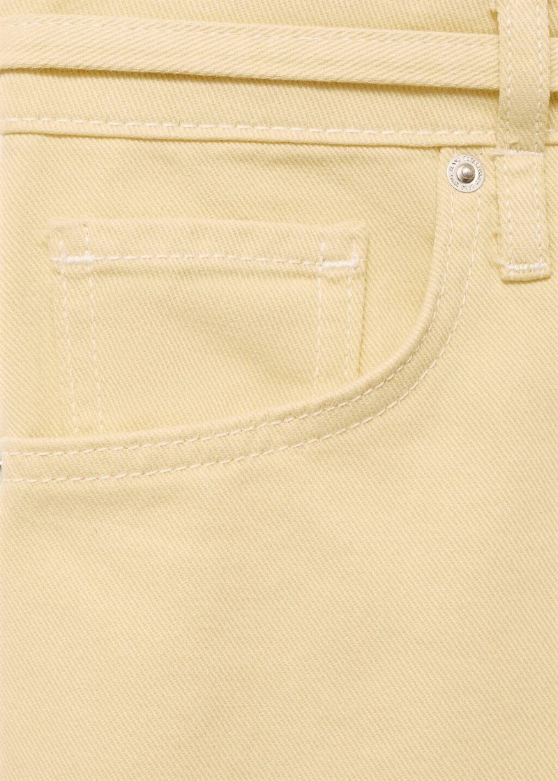 Low-rise  wide leg jeans with belt