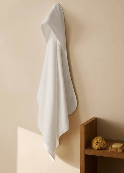 Embroidered children’s bath towel with hood