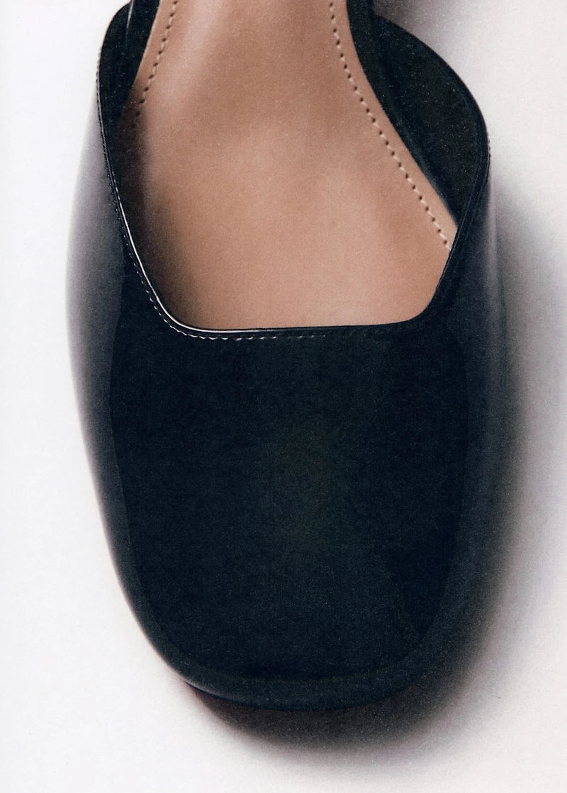 Patent leather-effect heeled shoes
