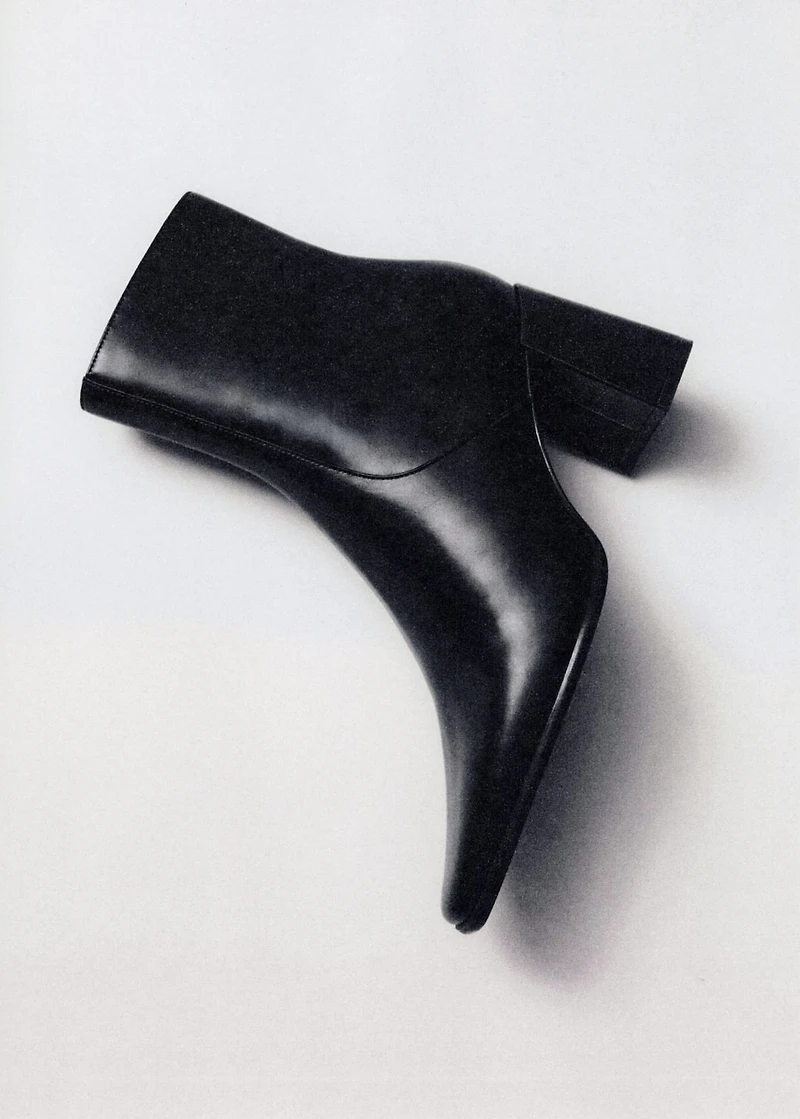 Ankle boots with block heel