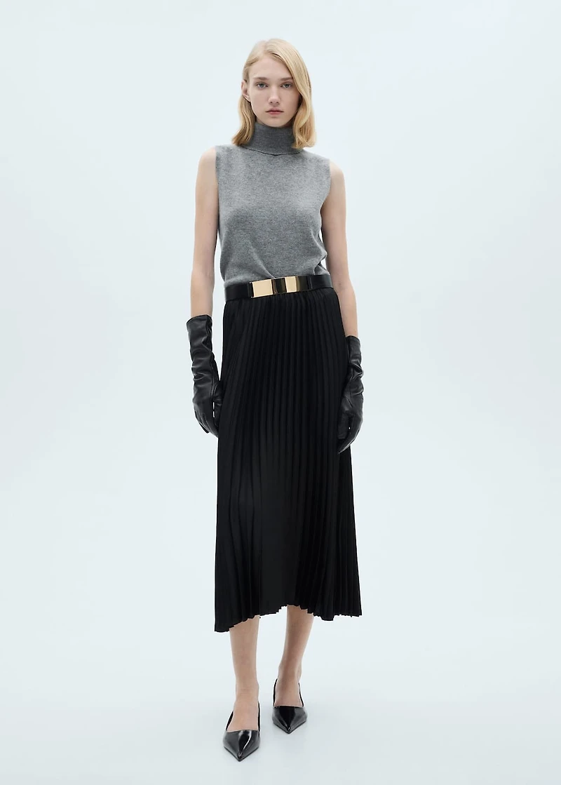 Straight pleated skirt