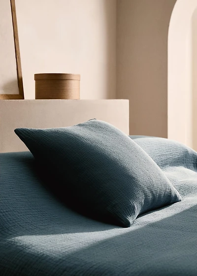 BED CUSHION CAS