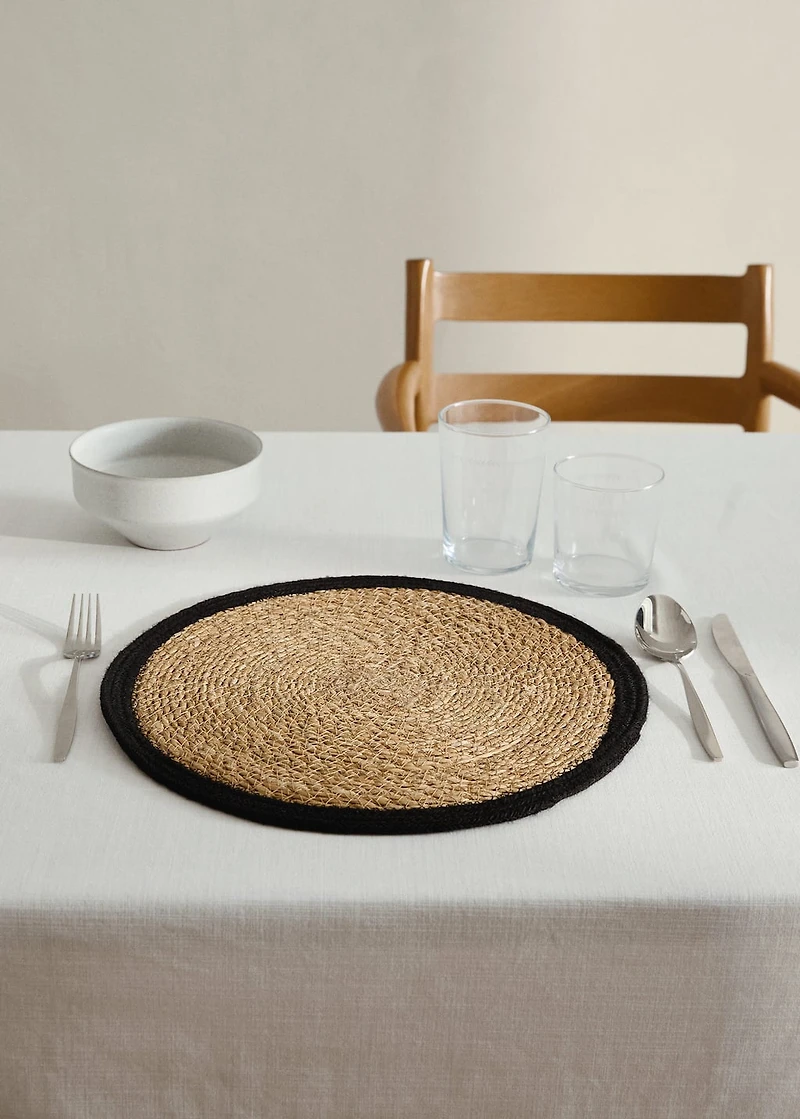 Natural fiber braided placemat
