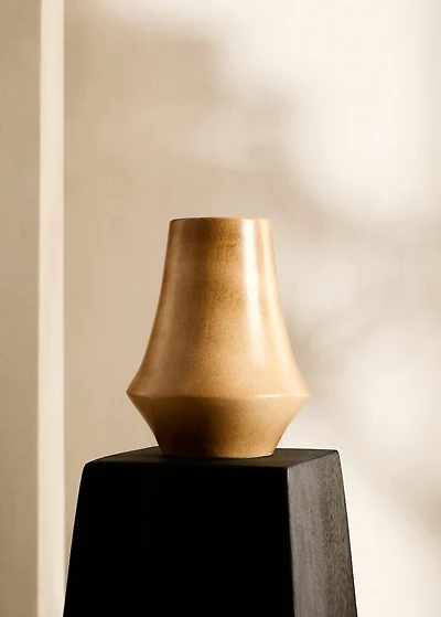 Medium totem vase